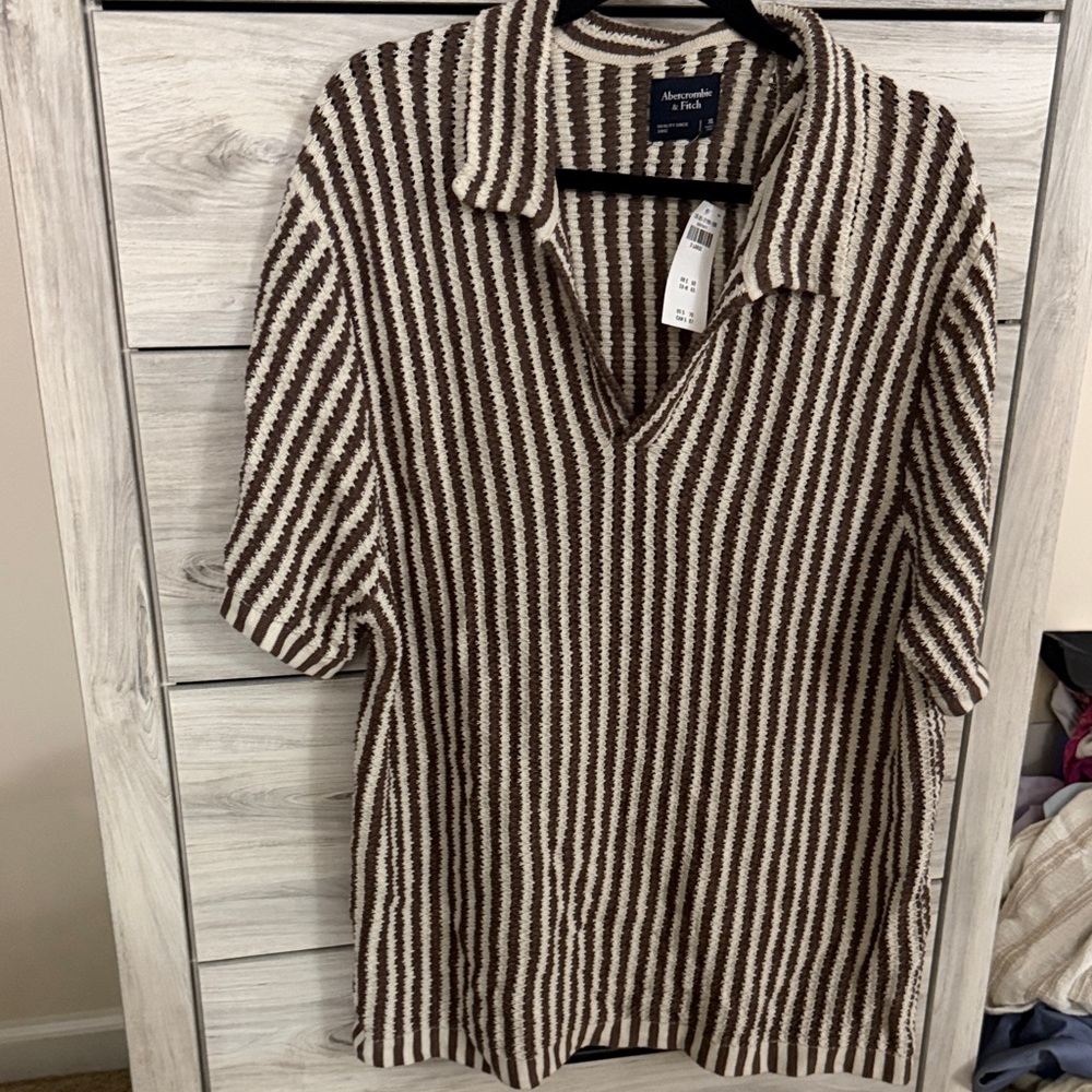 Abercrombie & Fitch Brown and White Striped Knit Top Men’s NWT